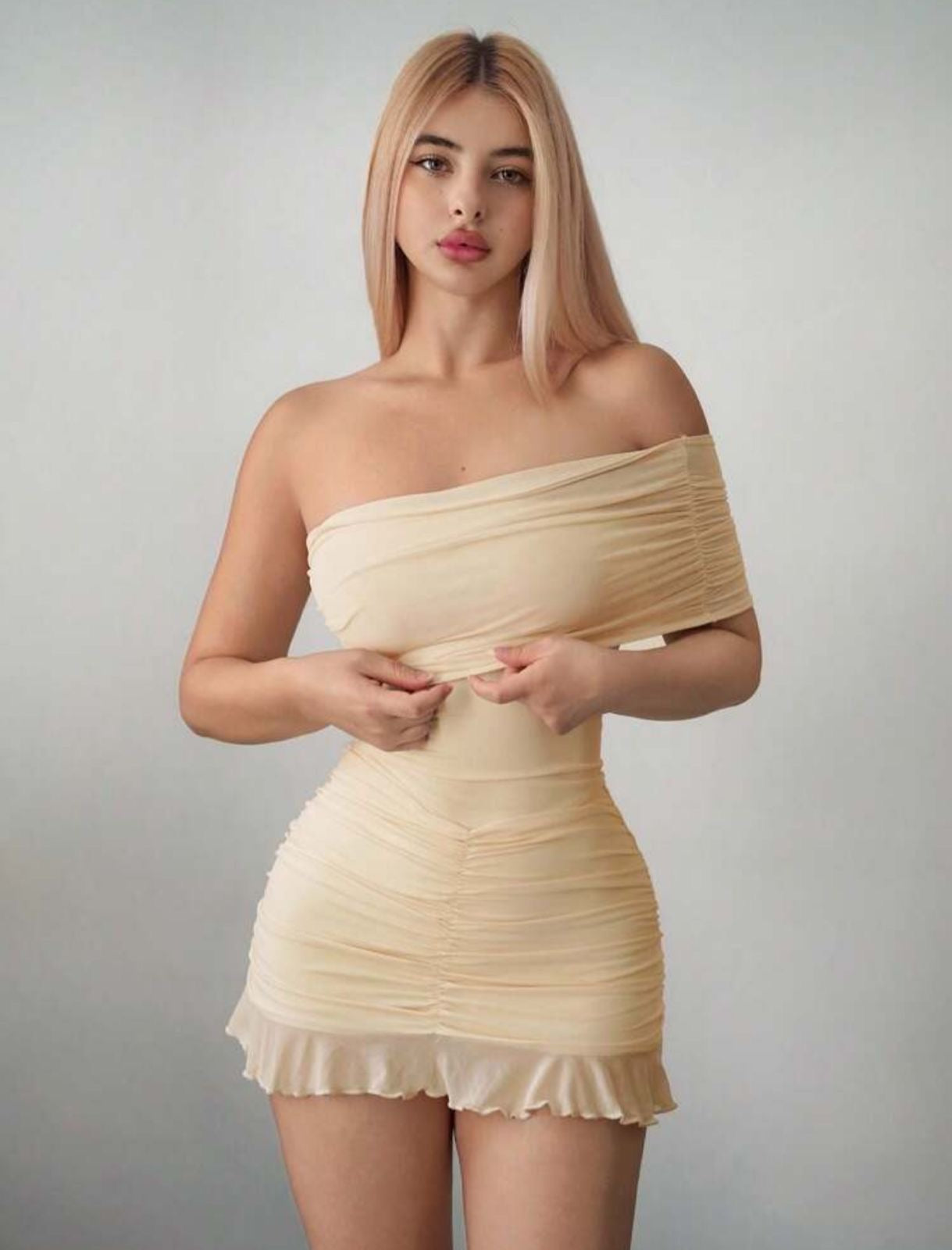 VESTIDO CORTO BEIGE