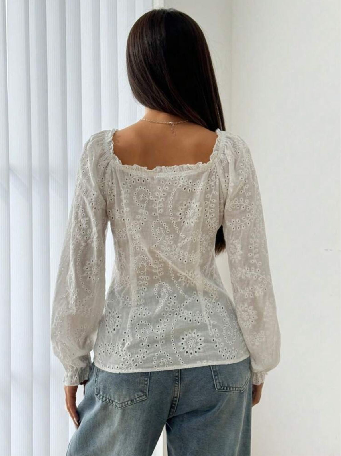 BLUSA BLANCA DE MANGAS