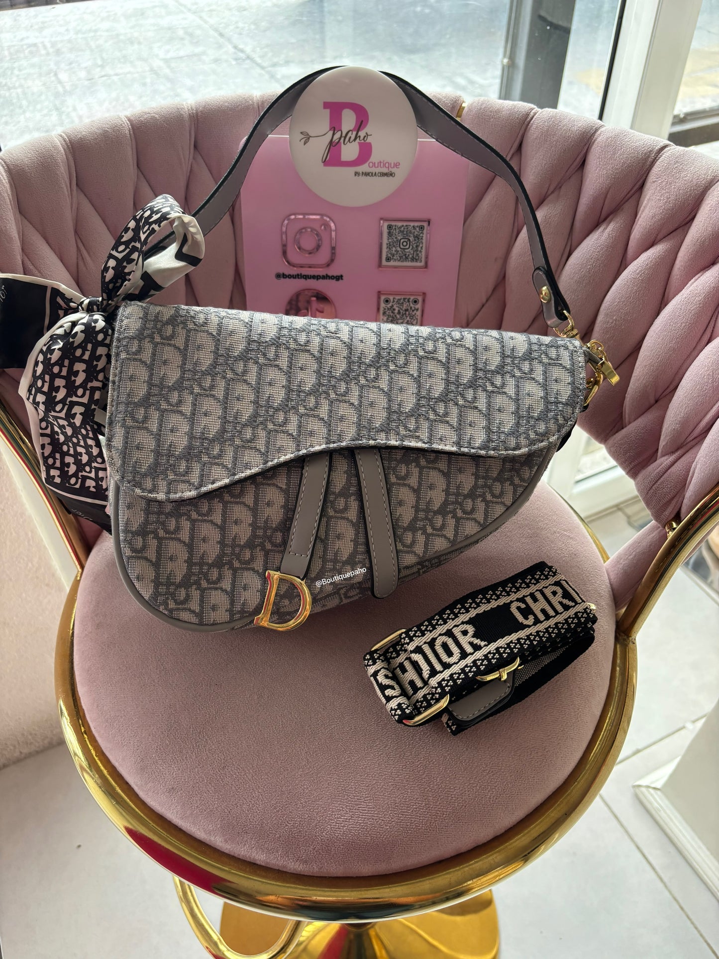 RIÑONERA DIOR GRIS CON STRAP GRUESO DUPE