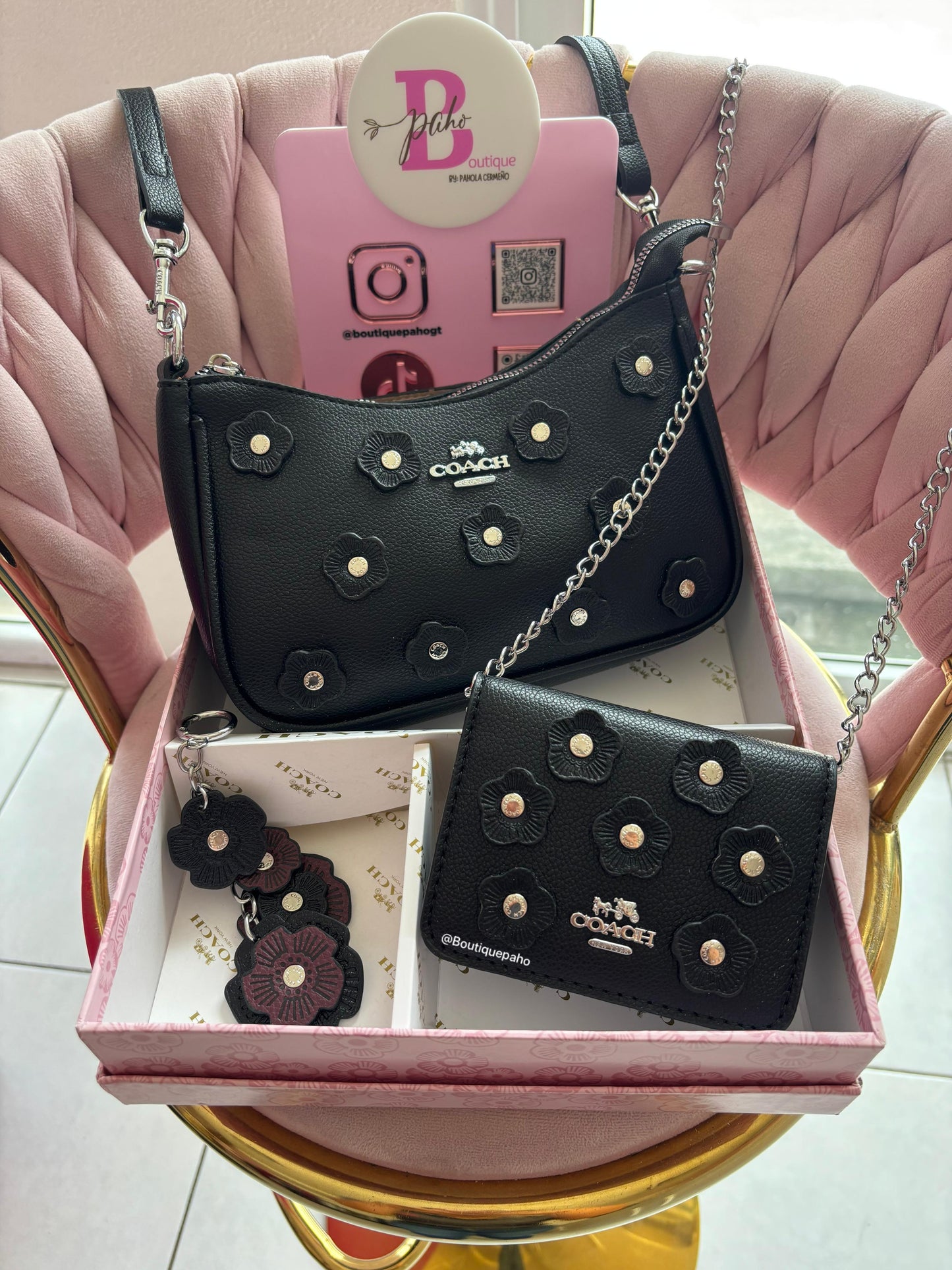 SET DE 3 PIEZAS CON FLORES NEGRO COACH DUPE