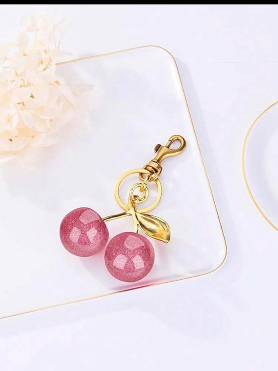 LLAVERO CHARMS CEREZA ROSADO