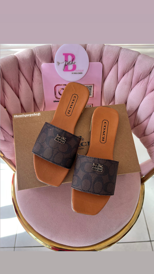 SANDALIAS COACH COLOR CAFÉ