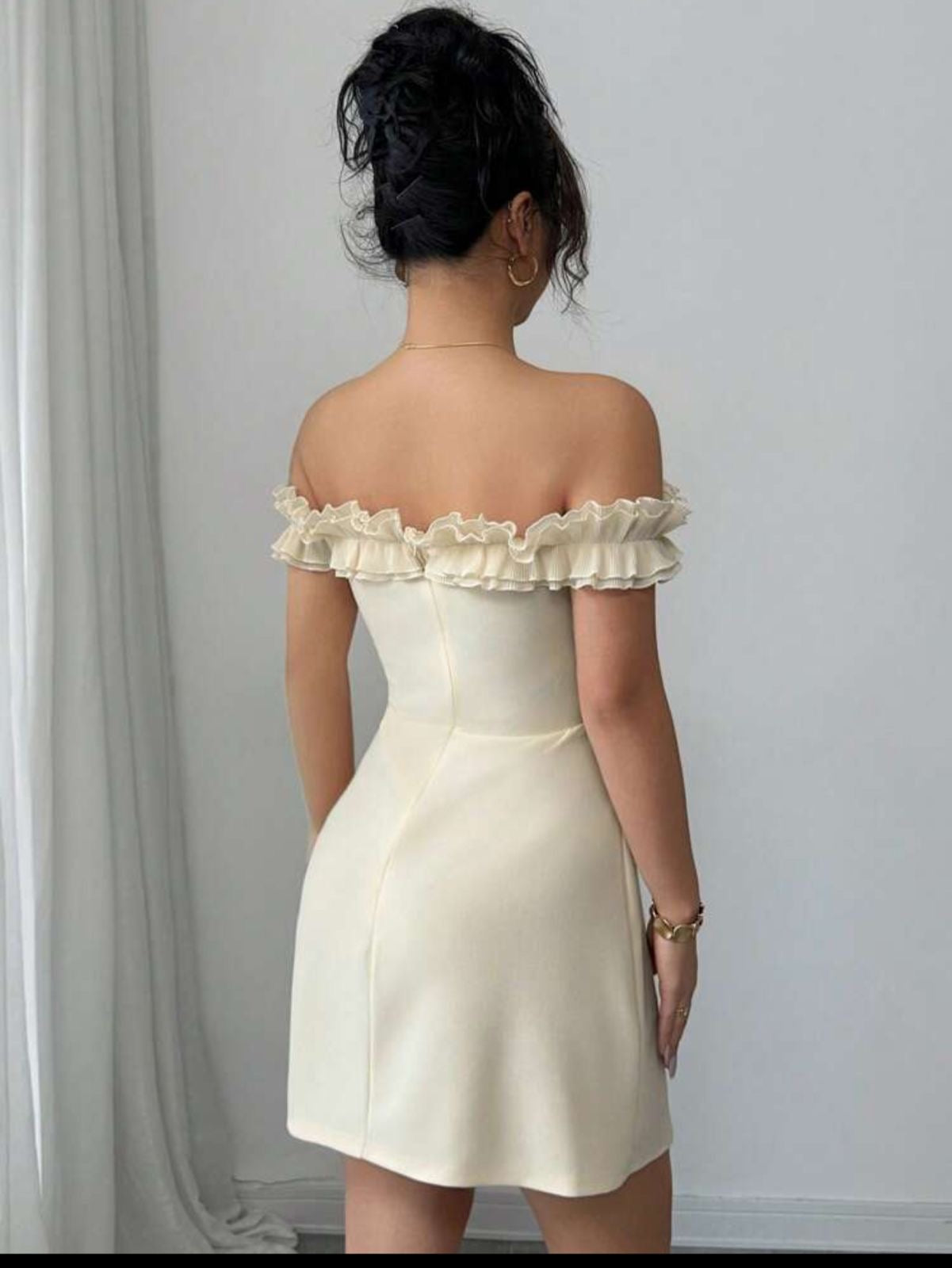 VESTIDO COLOR BEIGE
