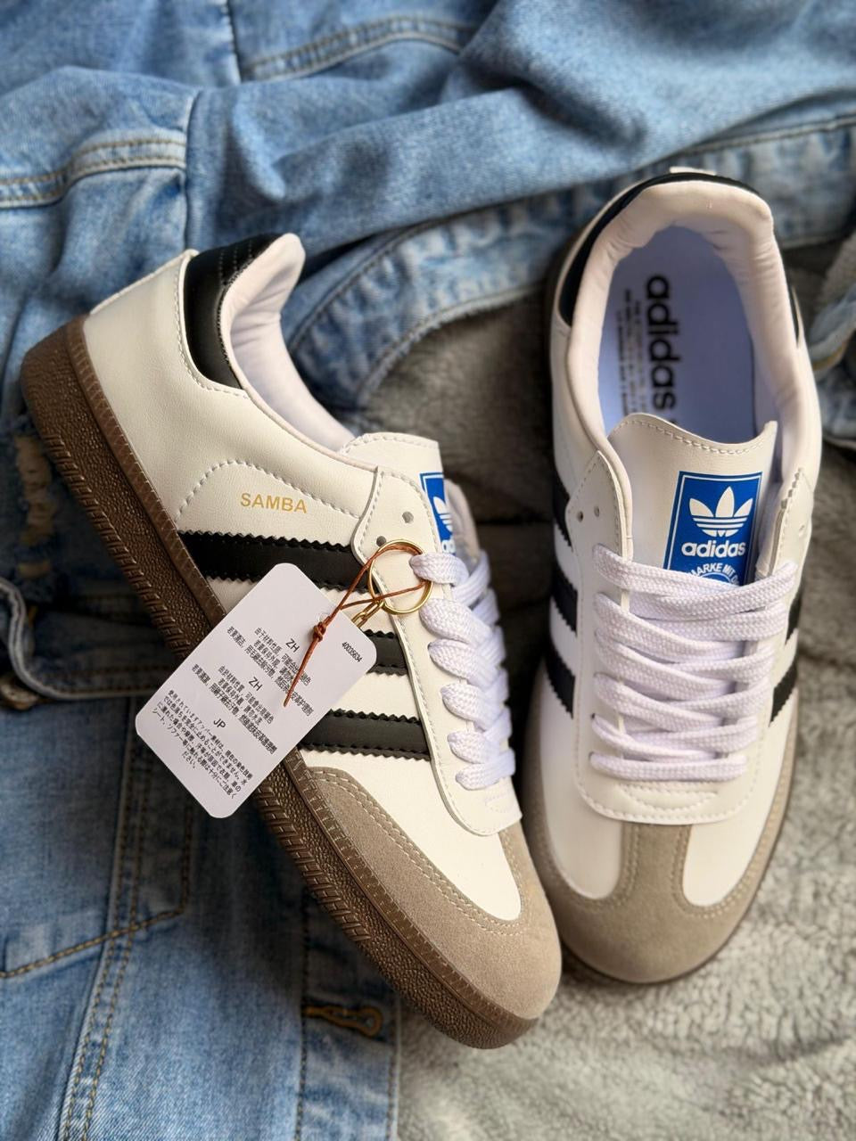 TENIS SAMBA BLANCO NEGRO DUPE