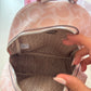 MOCHILA GUESS ROSA CON FLOR ORIGINAL