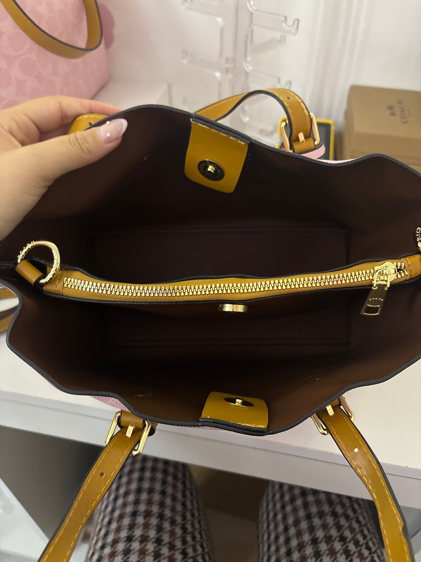 BOLSO COACH ROSA PEQUEÑA DOBLE CORREA DUPE