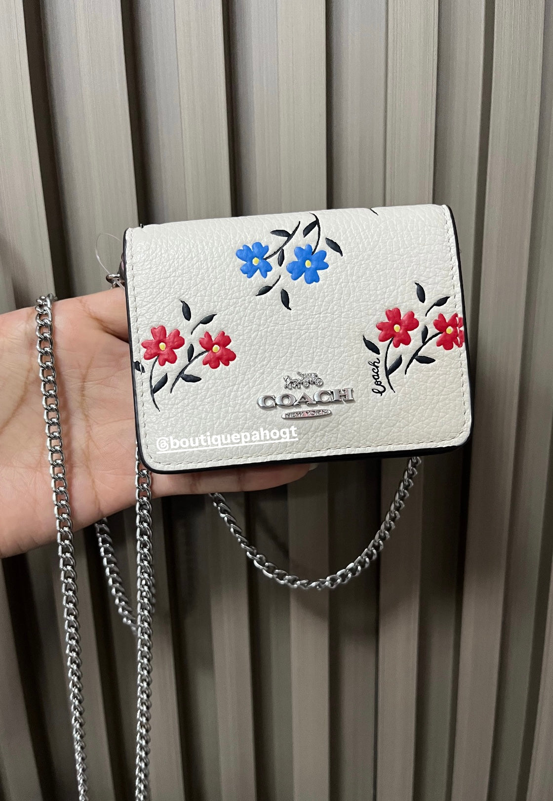 MINI BOLSO COACH BLANCO CON FLORES