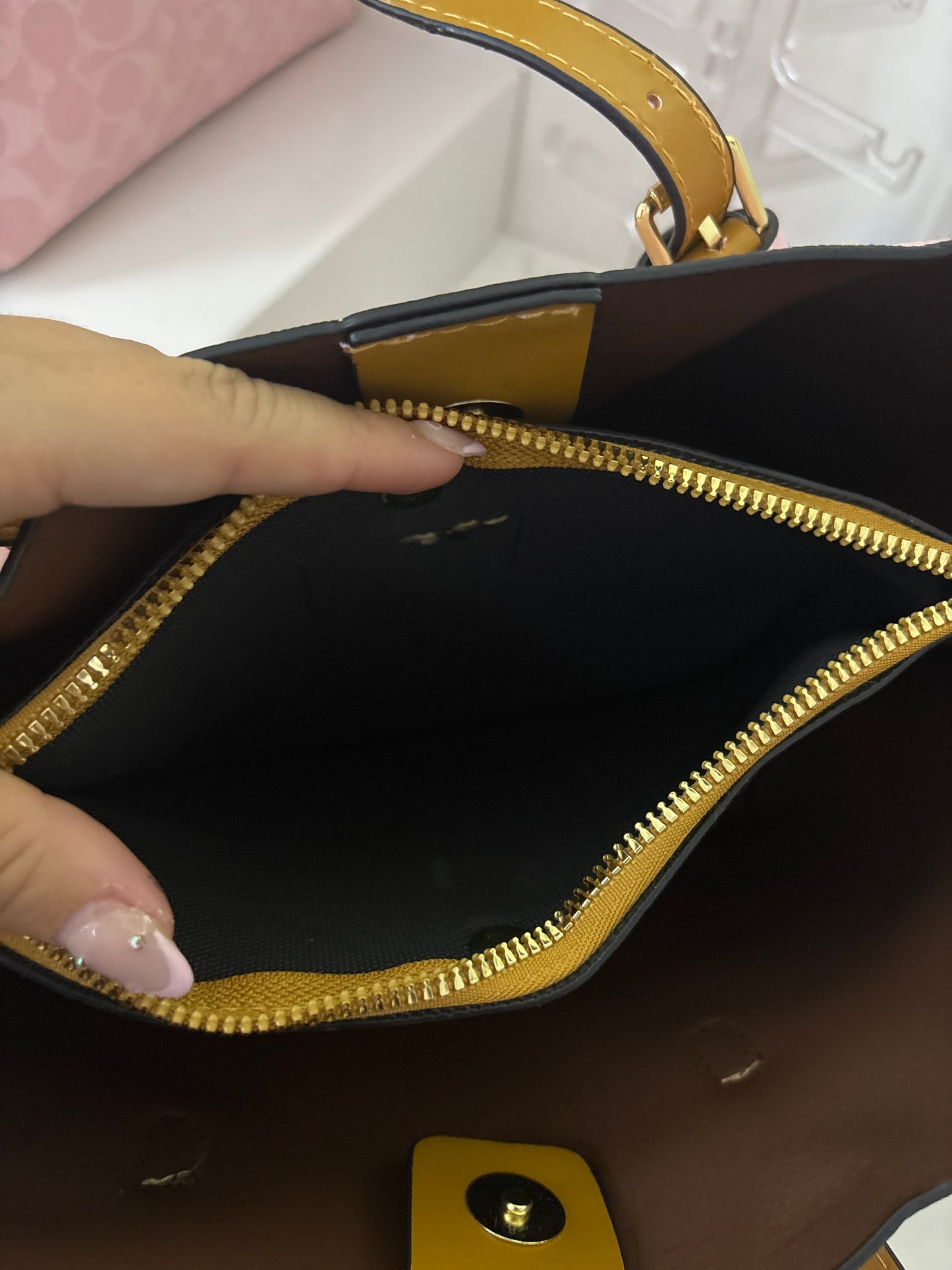 BOLSO COACH ROSA PEQUEÑA DOBLE CORREA DUPE