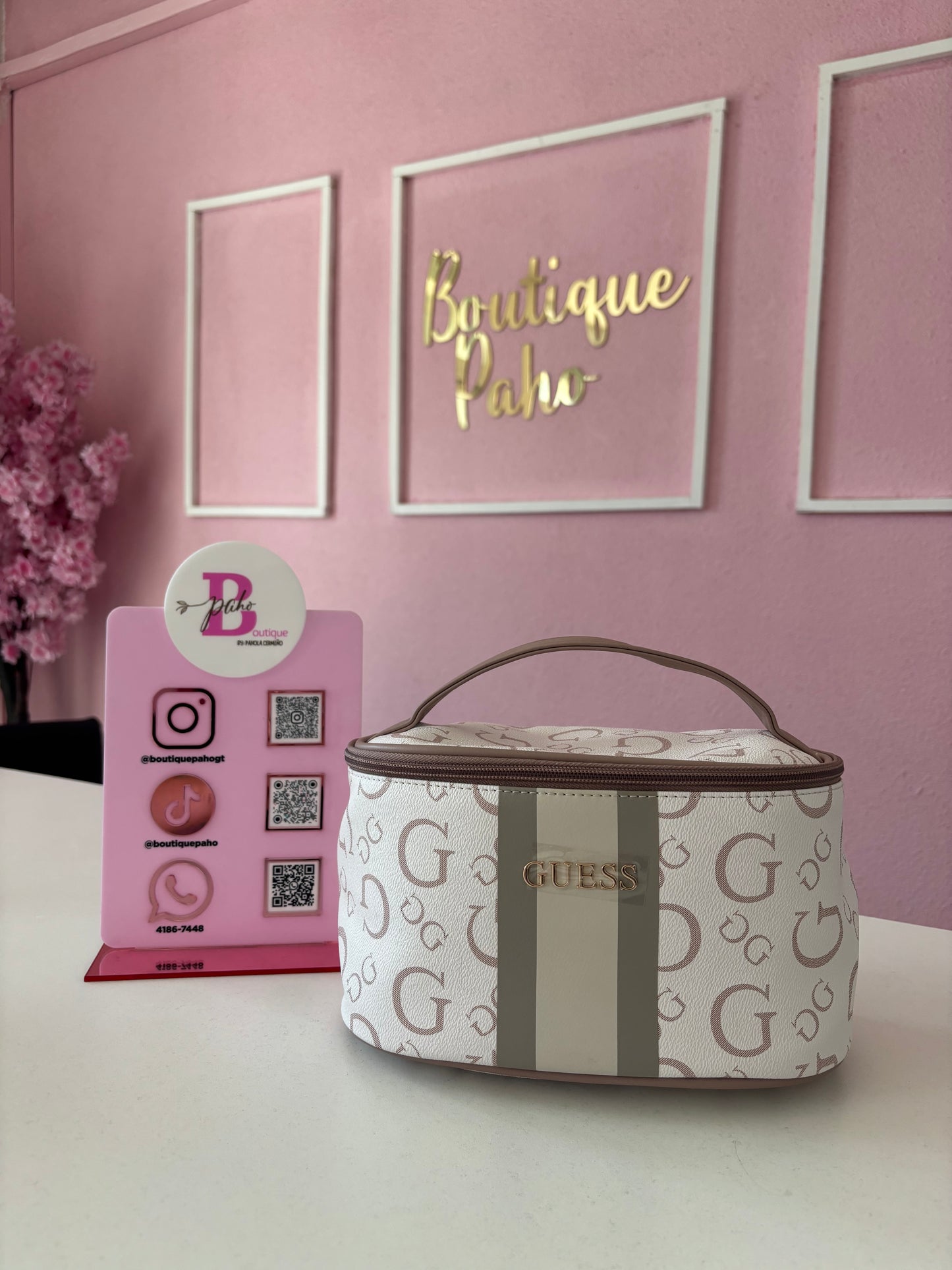COSMETIQUERA GUESS COLOR BLANCO ORIGINAL