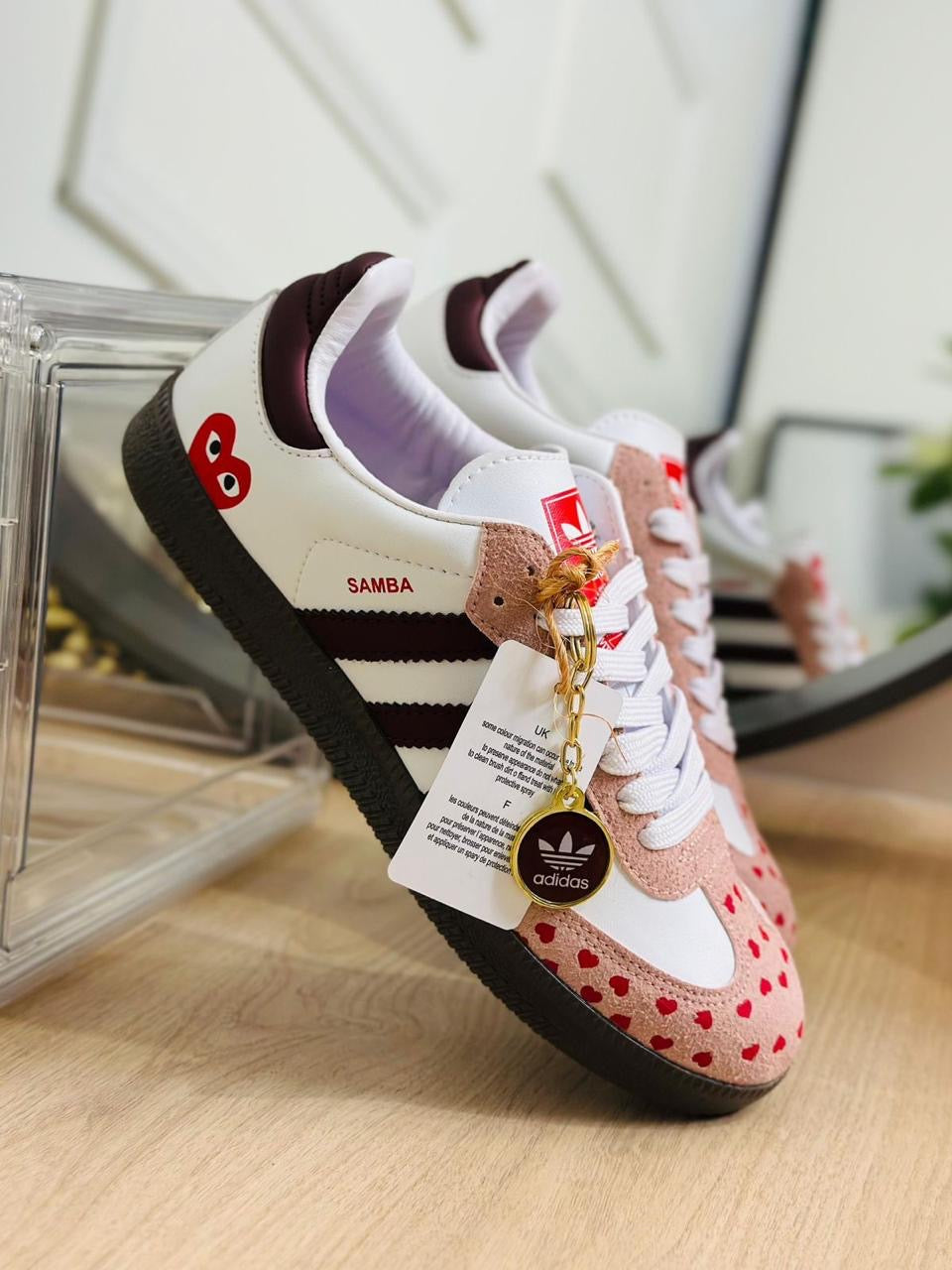 TENIS SAMBA NEGRO ROJO DUPE