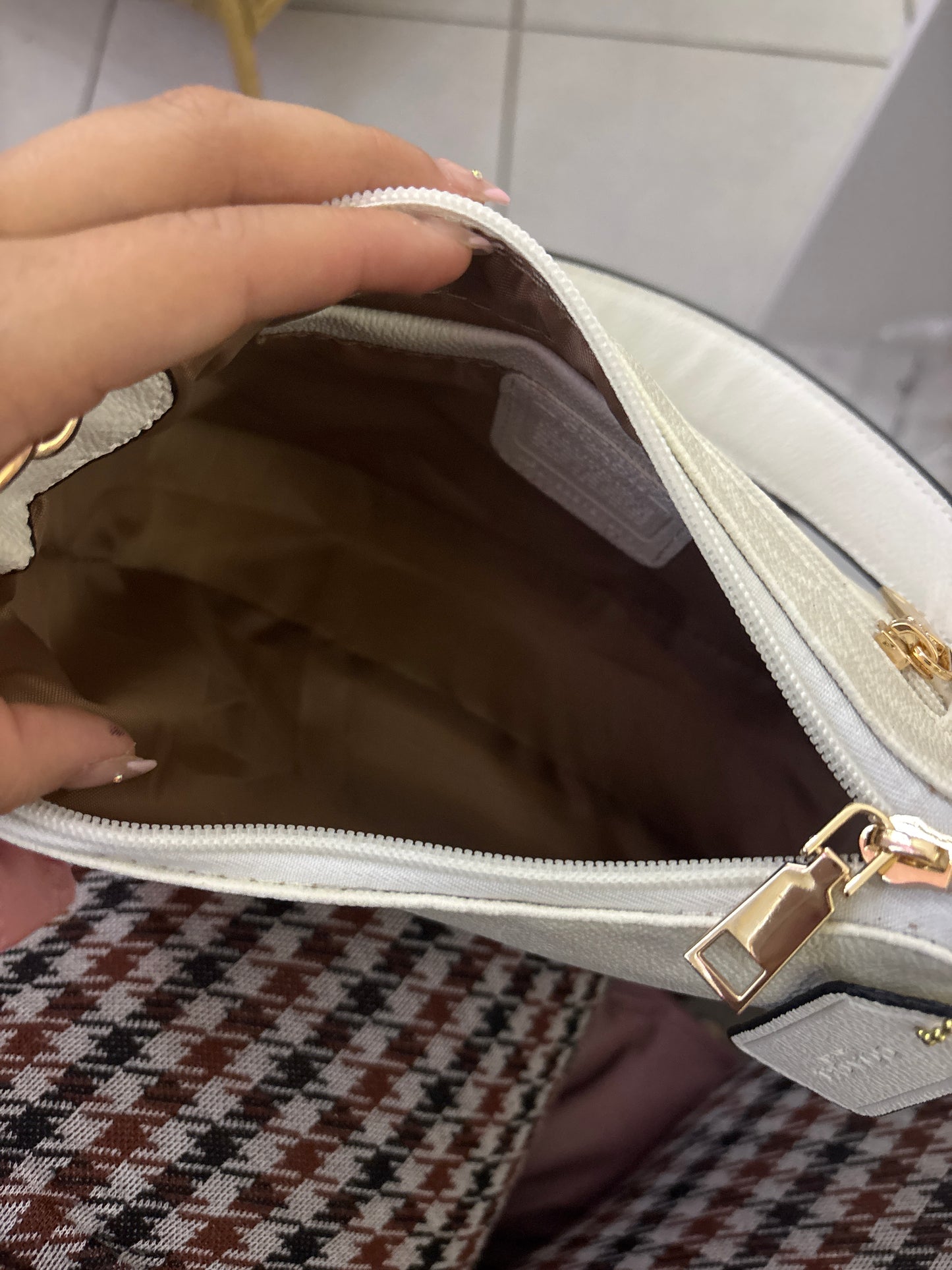 BOLSO COACH BLANCA CON MOÑO DOBLE CORREA DUPE