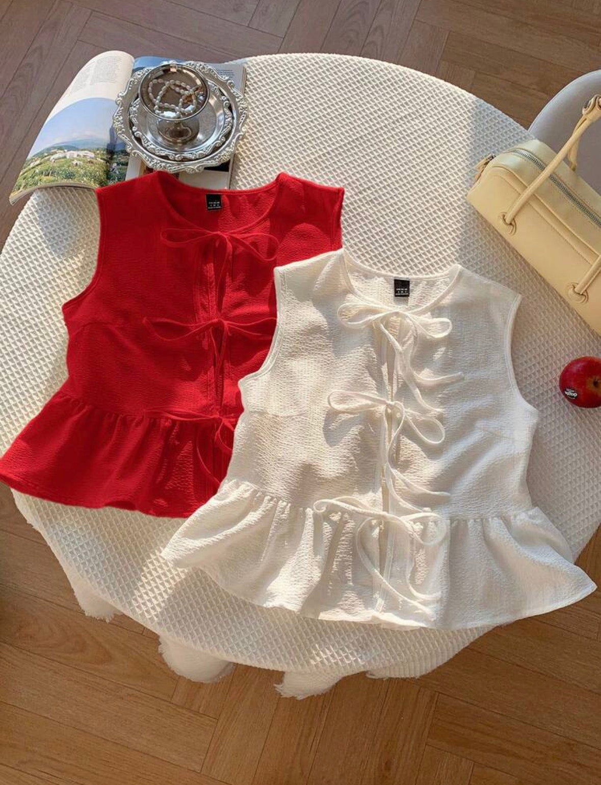 Set de 2 blusas sin mangas blanca y roja